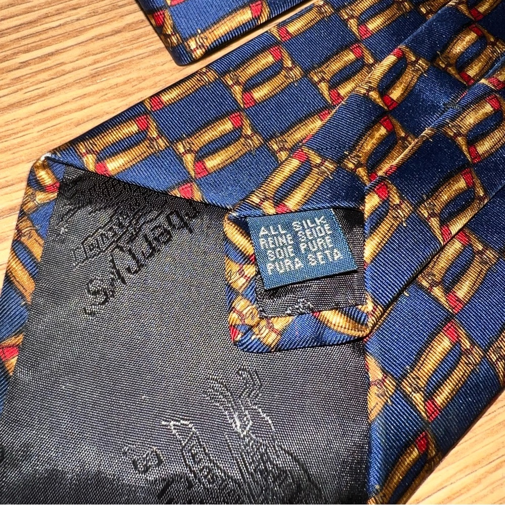 Burberrys 100% silk navy blue Necktie with Equestrian Riding Boots - Picture 7 of 7